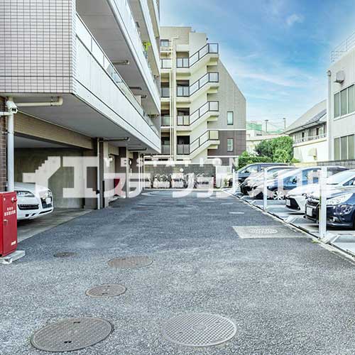 クレッセント新蒲田　駐車場