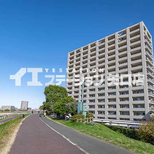 グランイーグル多摩川スカイフロント　前面道路