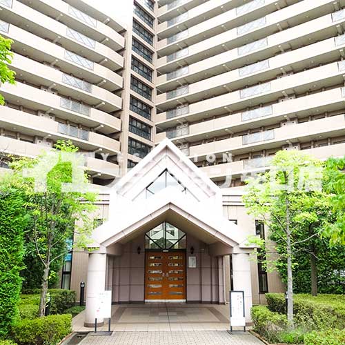 ワイズ２２２　入口