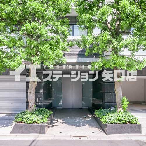 ピアヌーラ英和 入口
