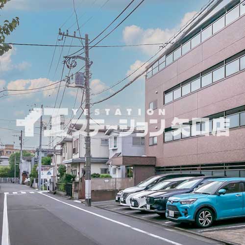 シュロス東嶺 駐車場