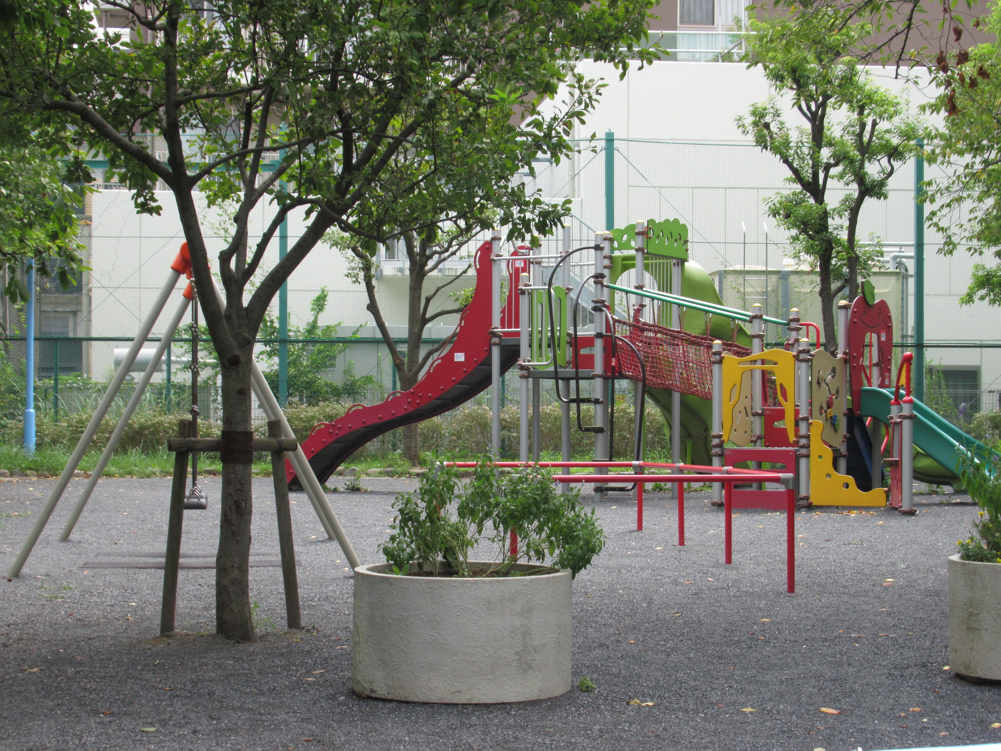多摩川二丁目児童公園